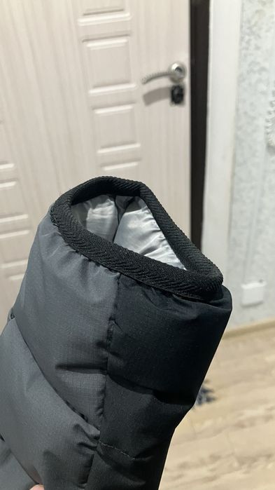 Продам куртку Зима висна