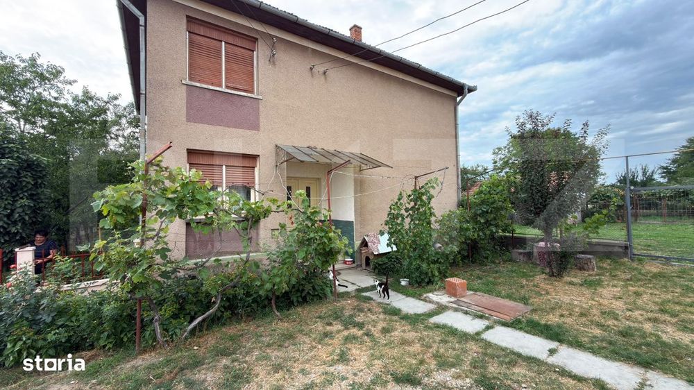 Casa in Caraseu P+1E– 180 mp, teren de 12 ari, anexa locuibila si ga