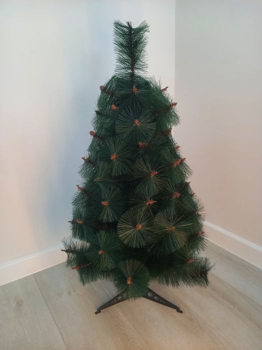 Ёлка             .