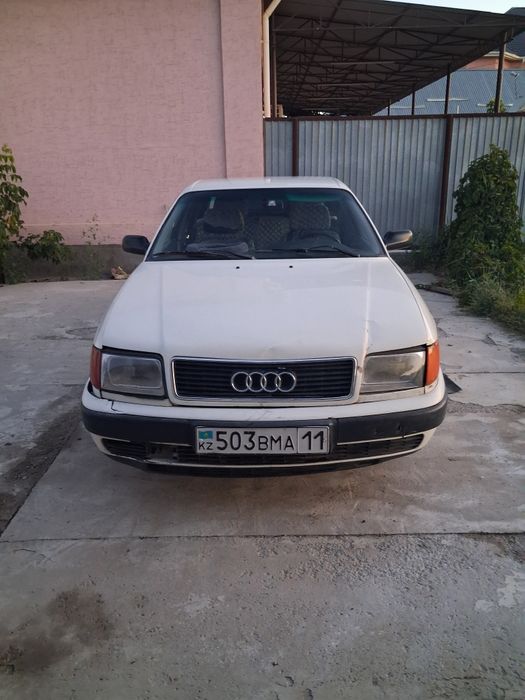 ауди с4 100,на ходу