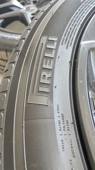 Продам резину 285/45 R21