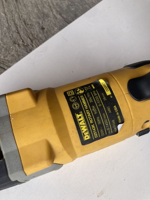 Rotopercutor Dewalt D25143k 900w cu Defect
