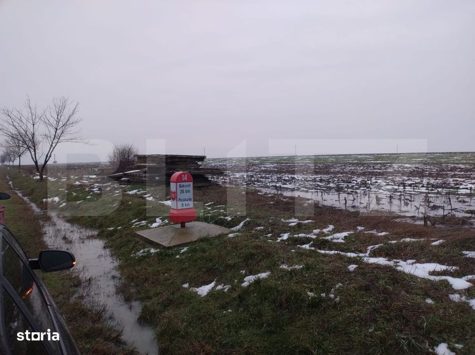 Teren intravilan Mischii DN 65C, 17000 mp, toate utilitatile
