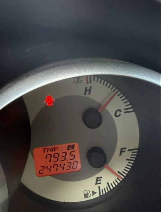 Продавам Mazda 3