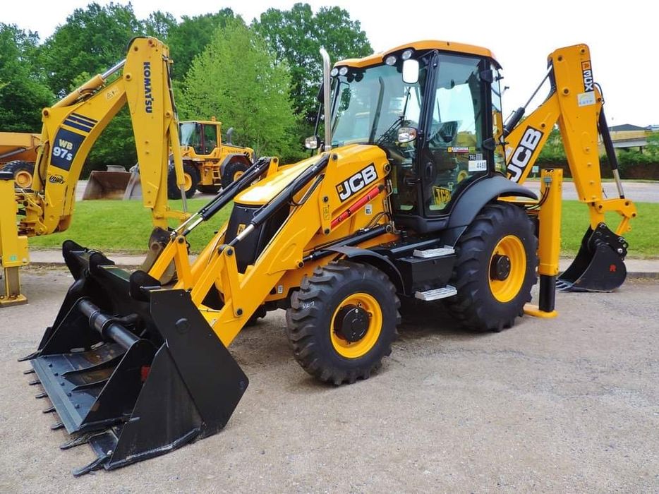 Inchiriere buldoexcavator pt diverse activitati