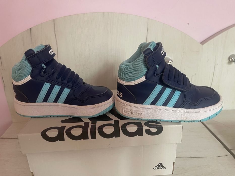 Детски маратонки Adidas 25