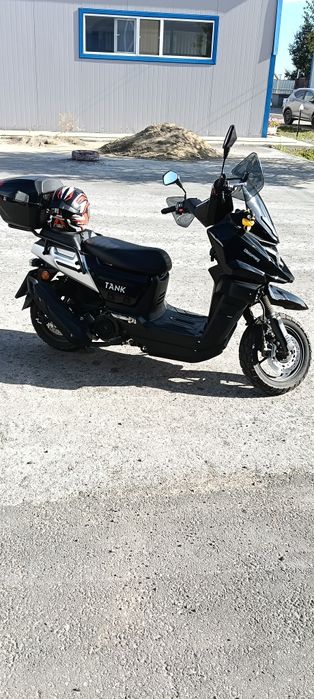 Продам скутер Танк Discovery