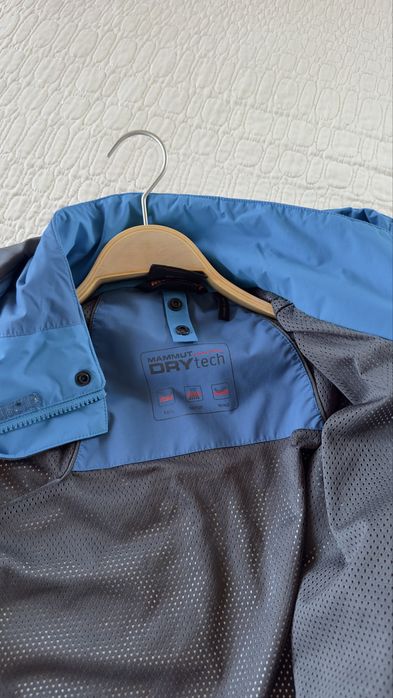 Geacă tehnică Mammut DRYtech impermeabilă, mărimea L, stare excelentă