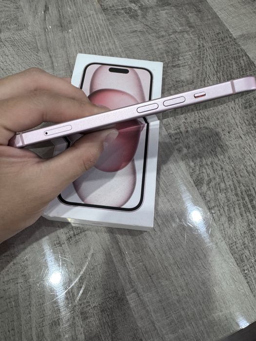 Продам Iphone 15 на 128GB