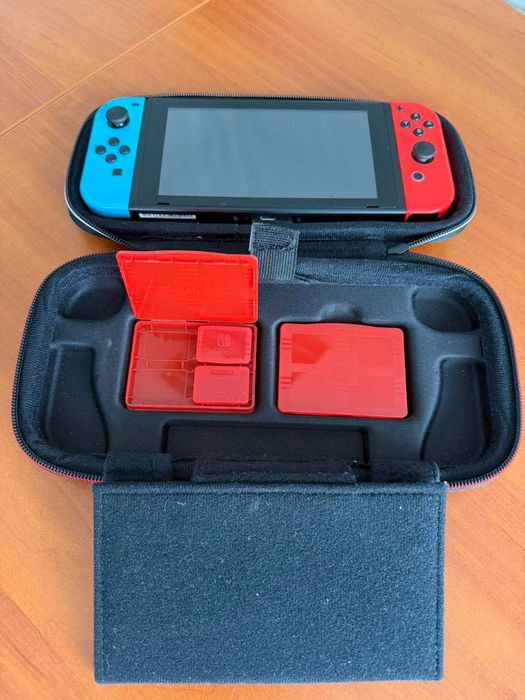 Nintendo Switch + аксесоари + игри + 256 GB памет