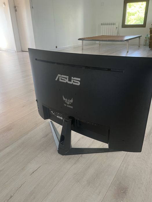 Monitor curbat Asus Tuf Gaming 165 Hz