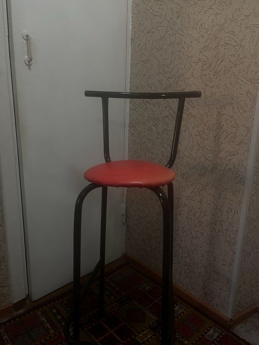 5000 тг Стул барный продам