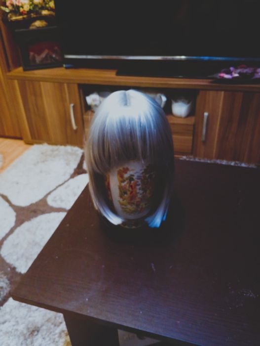 Peruca sintetică gri deschis