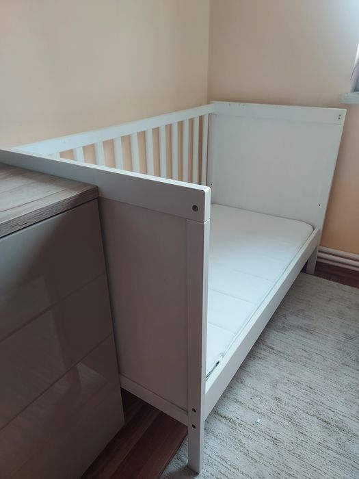 Pătuț Sundvik cu saltea inclusă