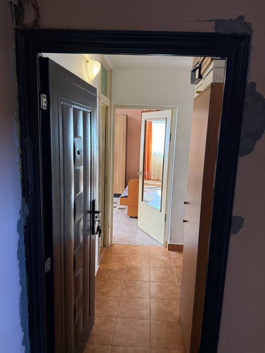 Vând  garsonieră   n  8  etaj  1