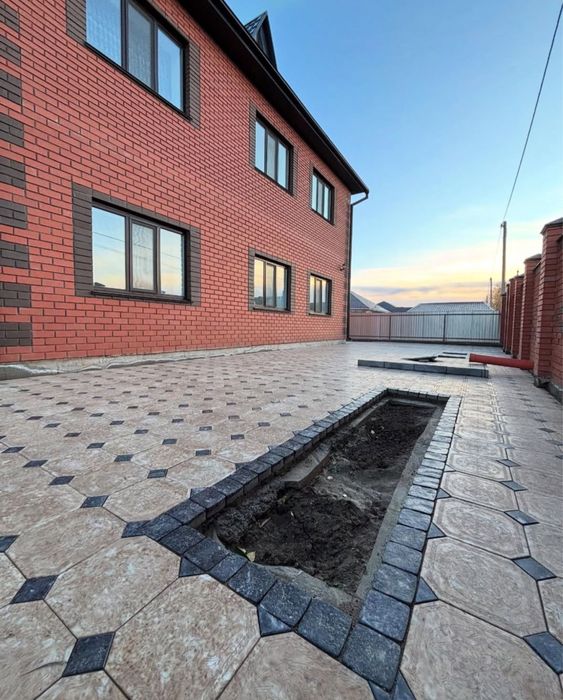 Брусчатка Актау, Сахара-Бархат