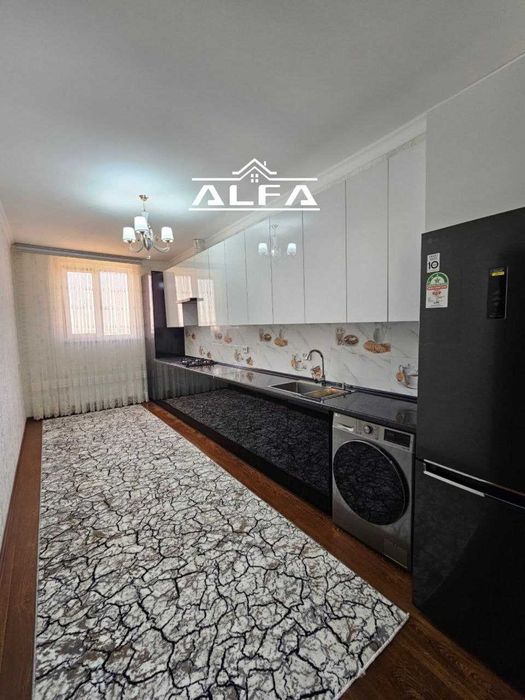 kvartira uy xonadon sotiladi 3 xonali qilingan 95m² 8-qavat.