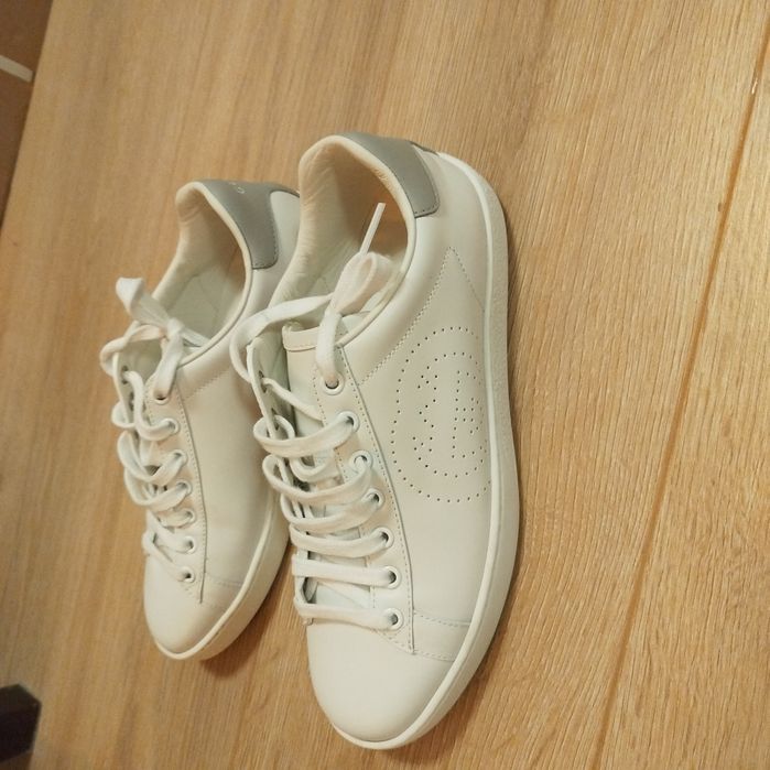 Бели оригинални маратонки Gucci