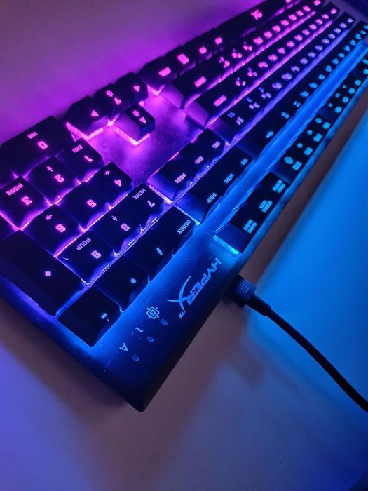 Срочно клавиатура Hyperx