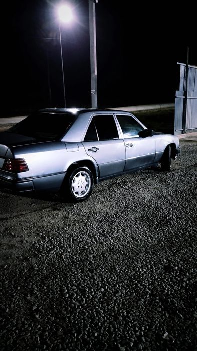 Продается автомобиль  Мерседес