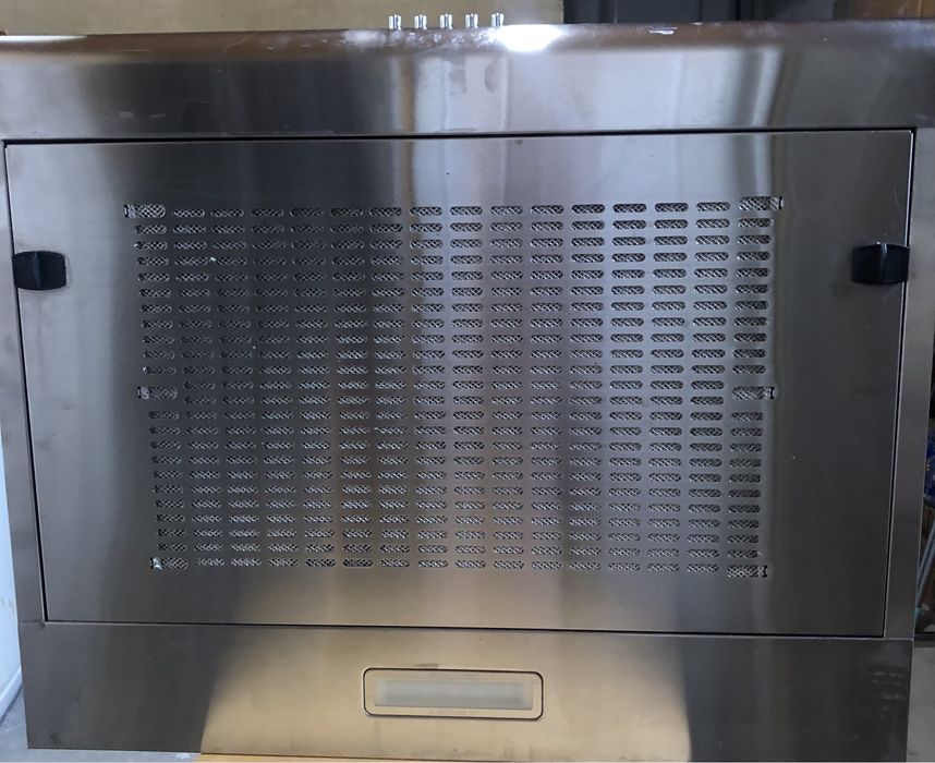 Продам вытяжку для кухни Midea 60