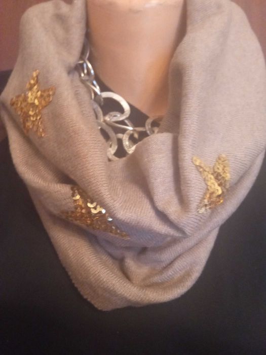 Головные уборы и аксессуары к ним