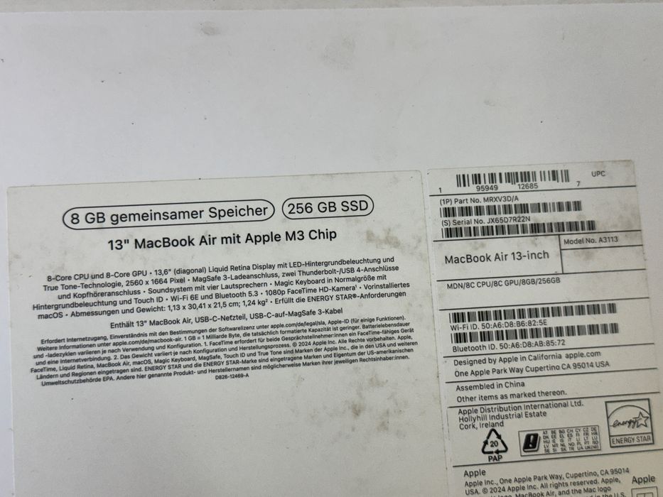 Apple MacBook Air 13” / M3 Chip / 2024 / 8GB RAM / 256GB SSD / Retina Display / A3113