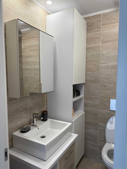 Proprietar, inchiriez garsoniera Cosmopolis