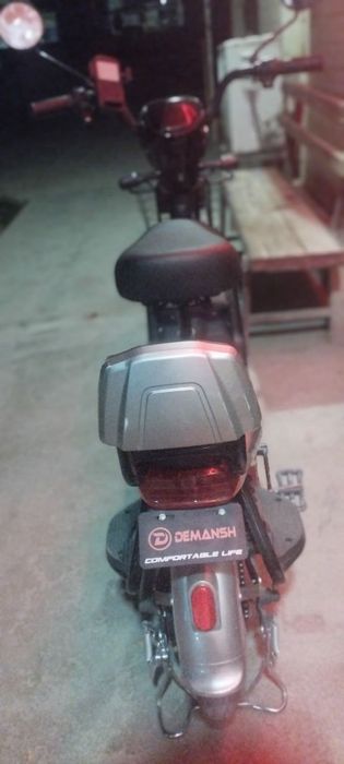 Elektron skuter sotiladi akkumulyator almashtirish kerak