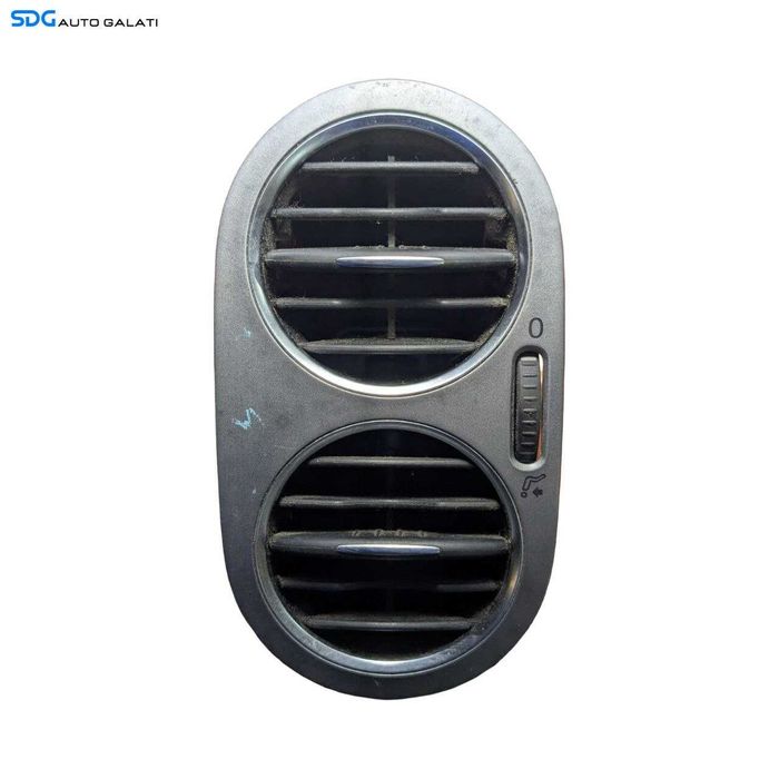 Grila Gura Ventilatie Aerisire Bord Dreapta Volkswagen Golf 5 Plus 2004 - 2008 Cod 5N0819704A [L9145]