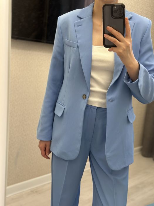 Продам костюм ZARA