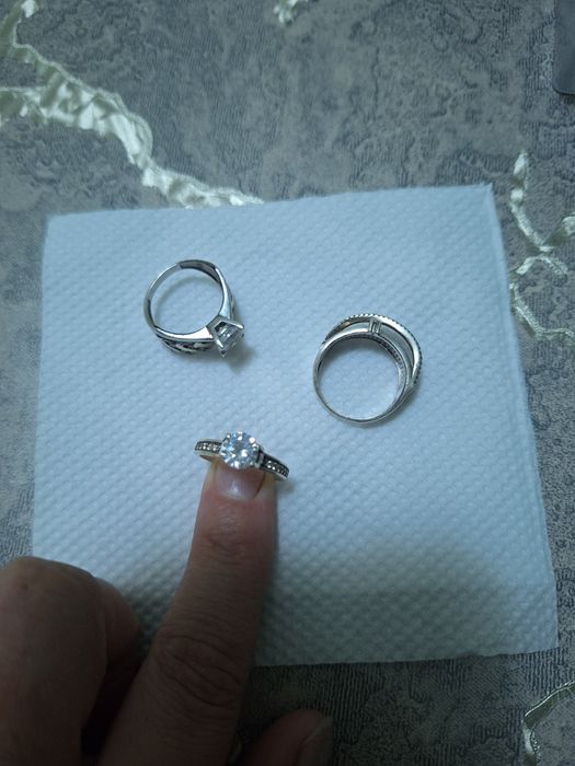 Продам серебро кольцо