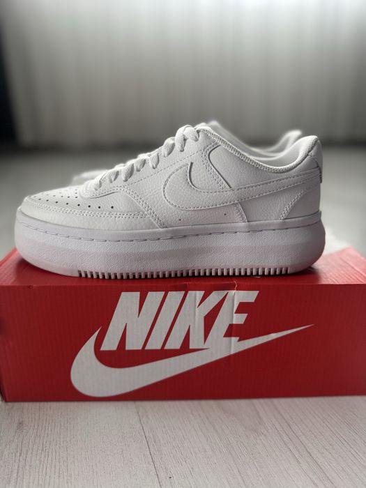 Дамски сникърси / кецове Nike
