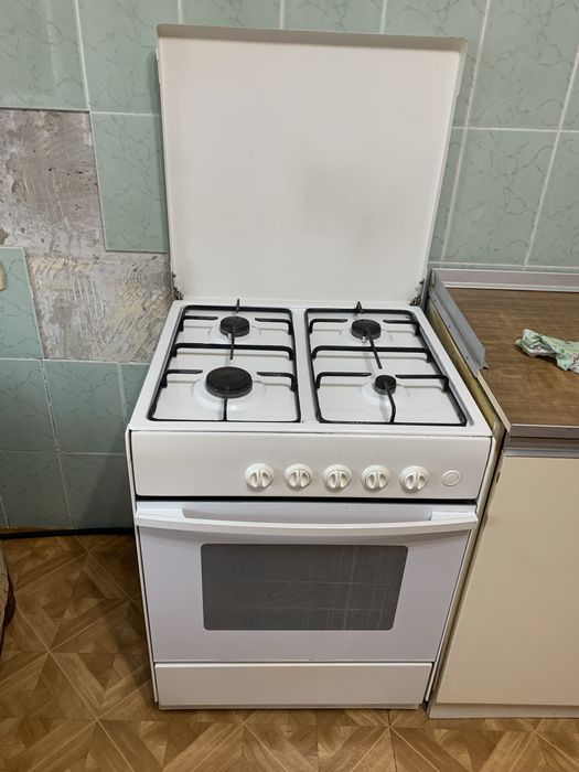 Продам газовую плиту