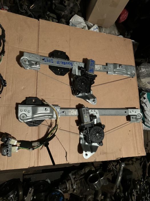 Vand macarale geam electrice pt Dacia Logan/Sandero/Mcv 2013/2016