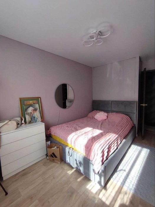 Продам двушку ДК Строитель с ремонтом