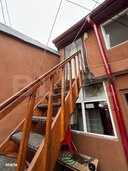 Casa batraneasca, 6 camere, Margeanului