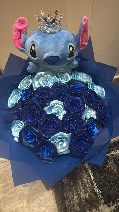 Букет Стич и вечни рози