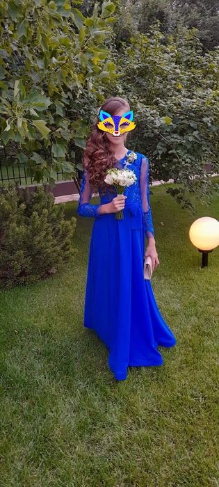 Vand rochii de ocazie mamă-fiică