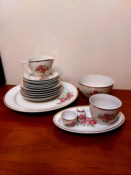 Сервиз столовый завода "Пролетарий" 1967г.