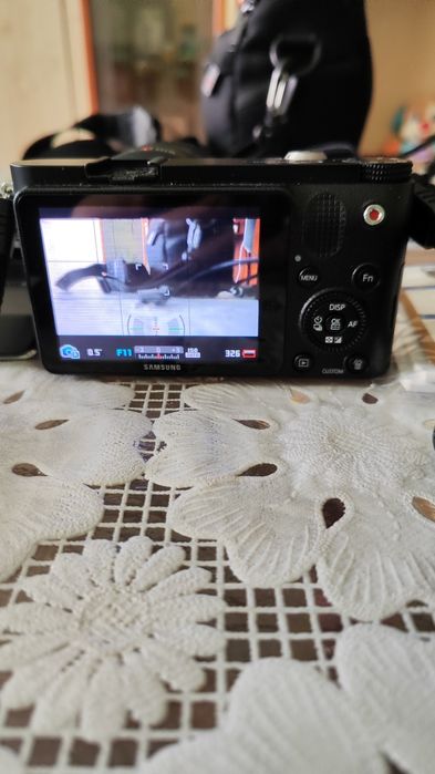 Фотоапарат Samsung NX1000