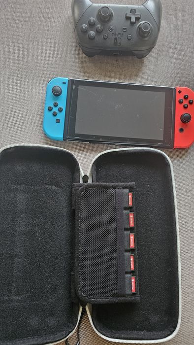 Електронна игра Nintendo switch с много игри и аксесоари