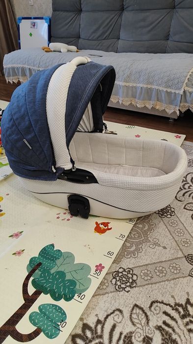 Продается коляска Adamex 3в1