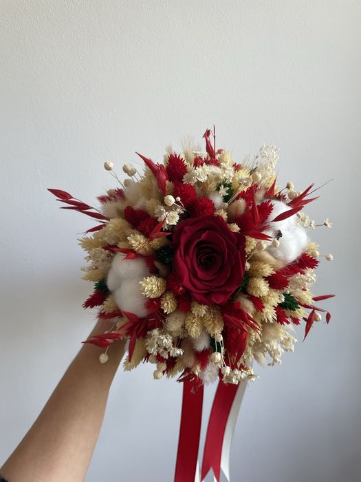 Buchet mireasa din flori stabilizate