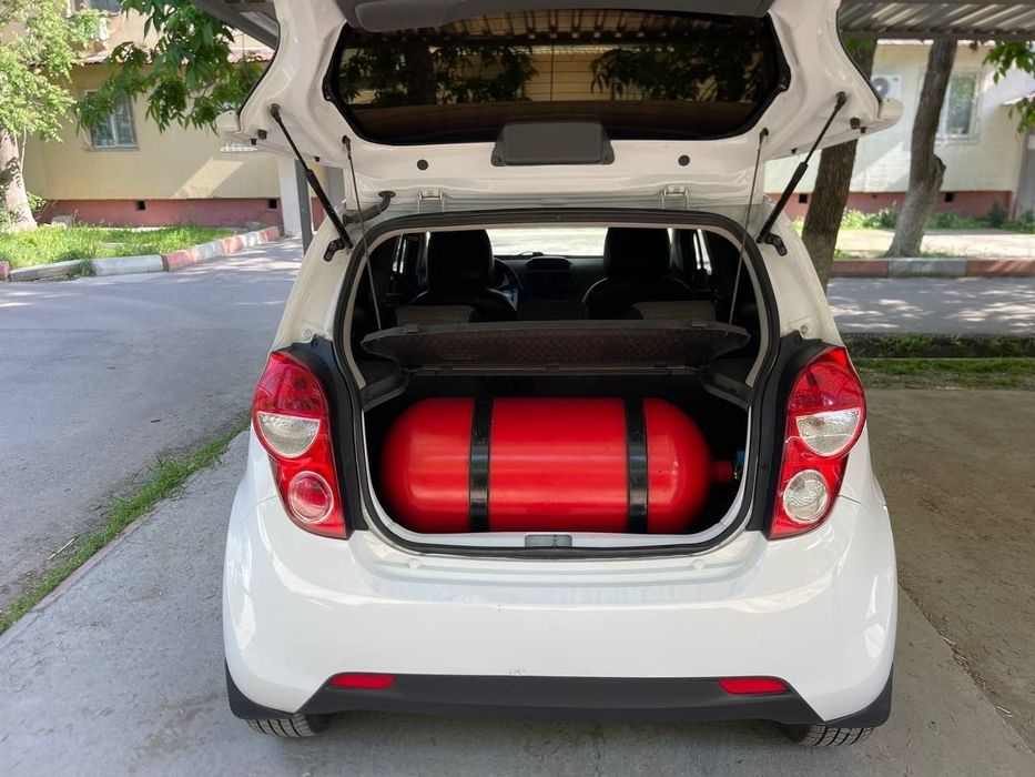 Srochna sotiladi 1.25 yili 19 150min 4pokolena gaz 4ta yumsho balon
