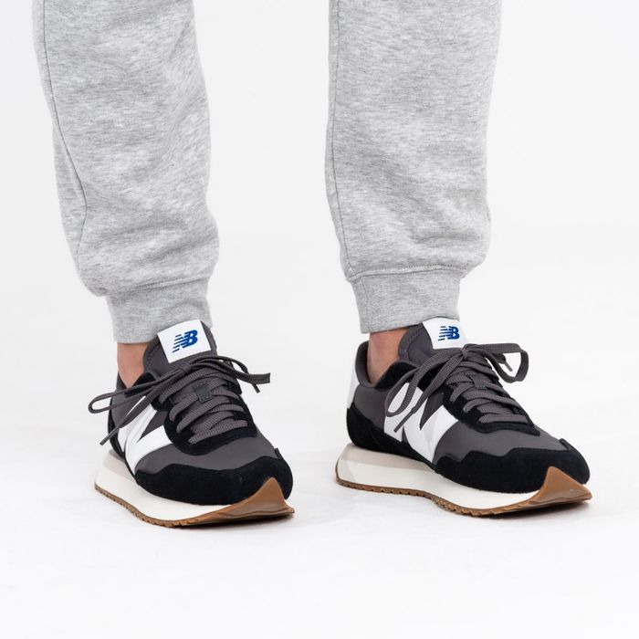 Мъжки спортни обувки New Balance 237 номер 42,5