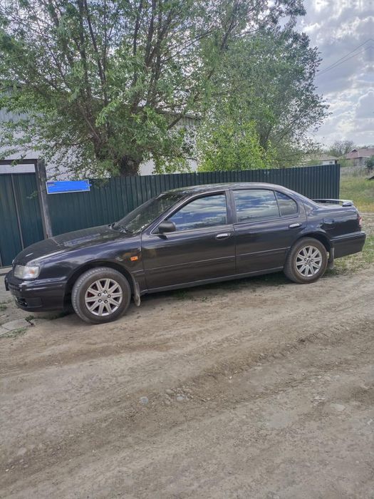 Срочно Nissan Maxima 1996