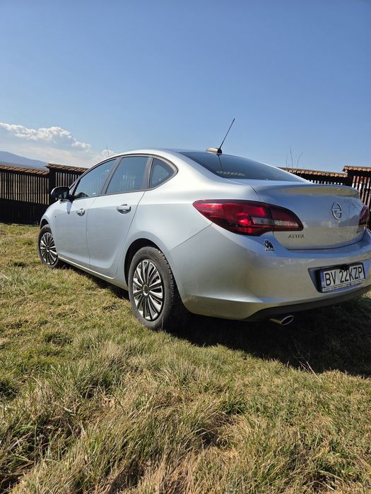 Opel astra j sedan 1.4 turbo