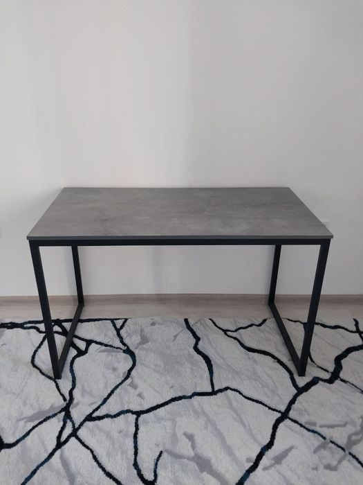 Стол сотилади!!!