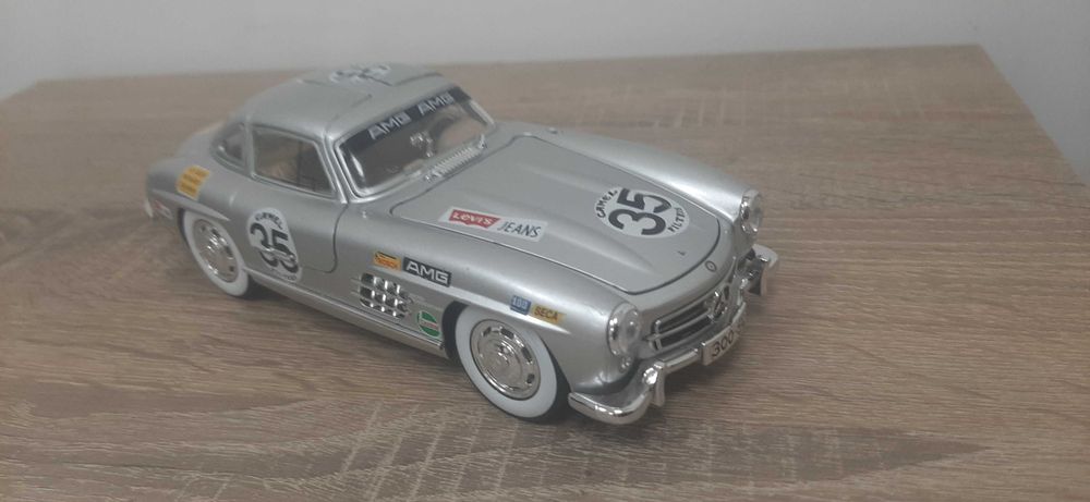 Количка мерсерес 300sl перфектно састояние